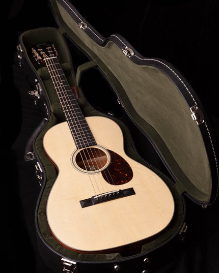 Collings 001MT 001 12-Fret Mahogany Top w/Case