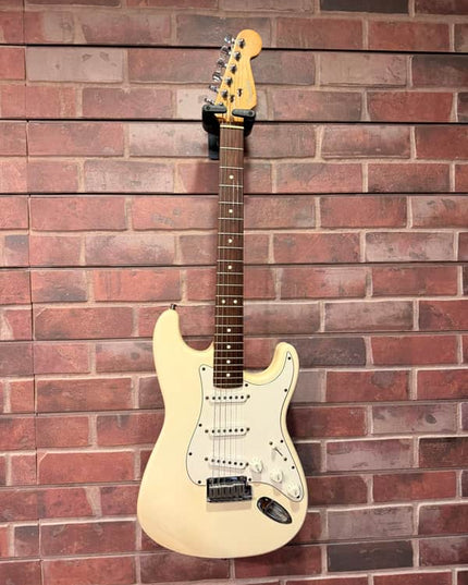 Fender AMSTDSTRATUSD Used AM Std Strat Electric Guitar