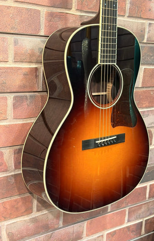 Collings C10DLXDBST C10 Dlx Deep Body Parlor Sunbust Top Guitar w/Case