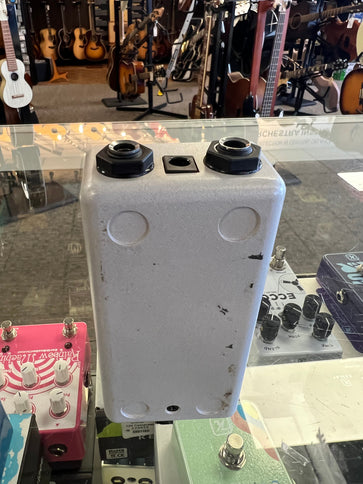 Foxgear Knee Trembler Tremolo Pedal