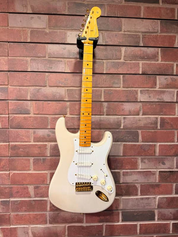 Fender 57LESTRATUSD Used AM Vintage 1957 Ltd Edition Commermorative Strat Electric Guitar