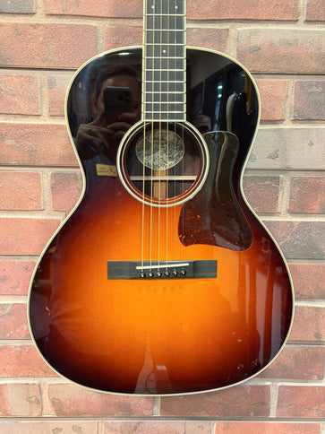 Collings C10DLXDBST C10 Dlx Deep Body Parlor Sunbust Top Guitar w/Case