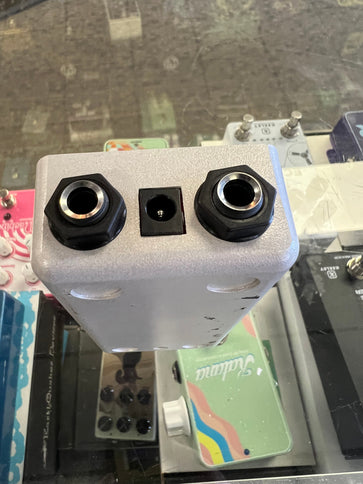 Foxgear Knee Trembler Tremolo Pedal