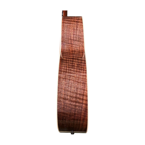 Collings 02HG German Spruce and Figured Walnut Acoustic Guitar