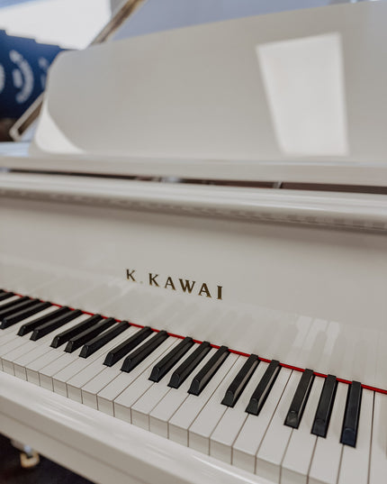 Kawai GL-10 5'0" Baby Grand Piano | Polished White