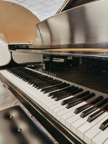 Pre-Owned Steinway Model S Baby Grand Piano | Ebony Satin