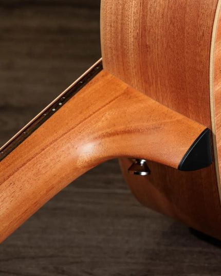 Taylor 4Str A/E Mini-e Bass w/Case