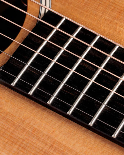 Taylor Gold Label 712e