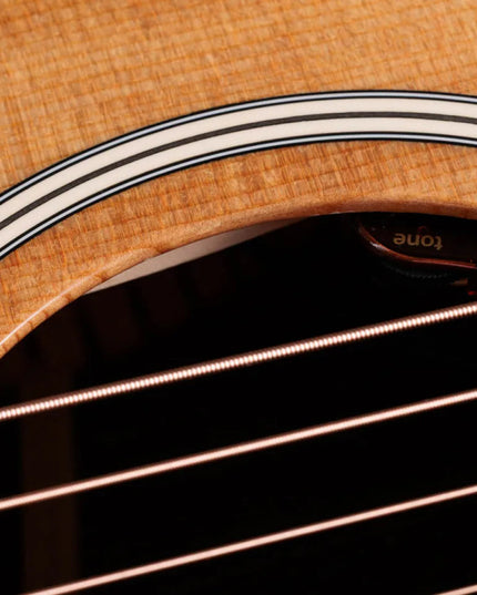 Taylor Gold Label 712e