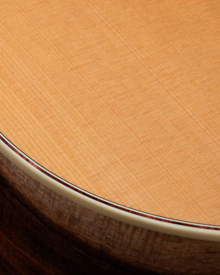 Taylor Gold Label 814e Hawaiian Koa Golden Brown Sunburst Top Natural Back/Sides