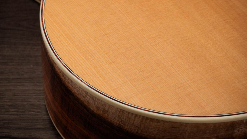 Taylor Gold Label 814e Hawaiian Koa Golden Brown Sunburst Top Natural Back/Sides