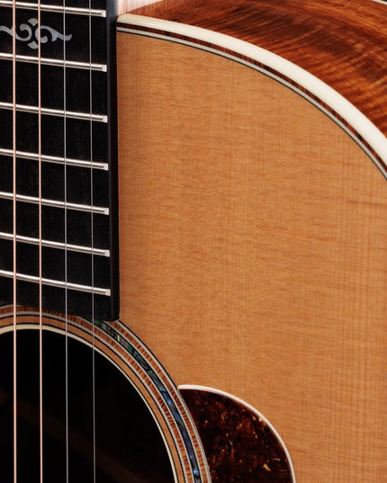 Taylor Gold Label 814e Hawaiian Koa Golden Brown Sunburst Top Natural Back/Sides