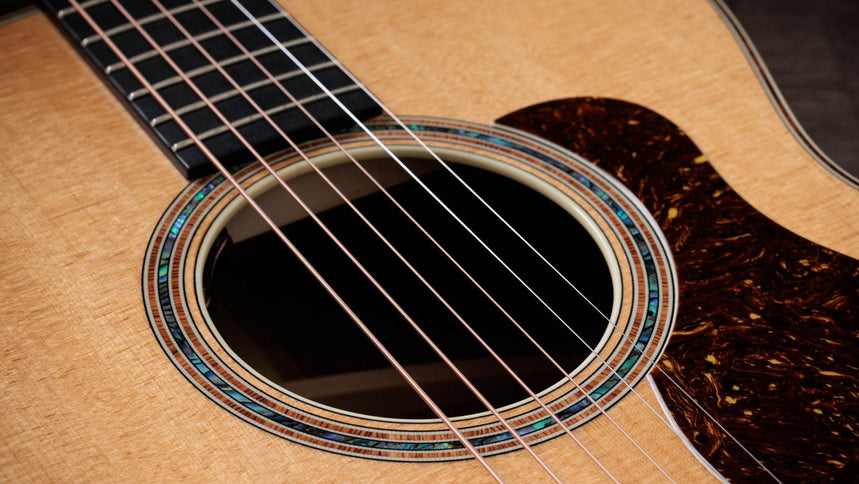 Taylor Gold Label 814e Hawaiian Koa Golden Brown Sunburst Top Natural Back/Sides
