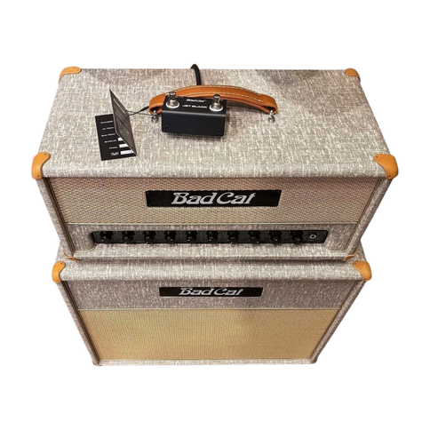 Bad Cat 38-Watt Jet Black Head and Cab Fawn Guitar Amp