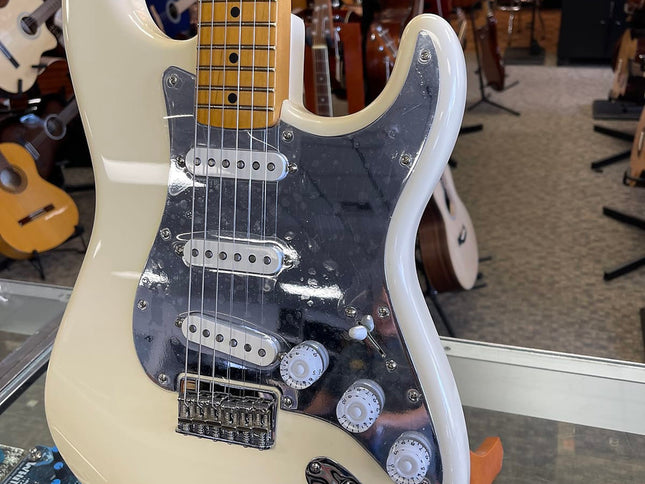 Nile Rodgers Strat Electric Guitar Olympic White