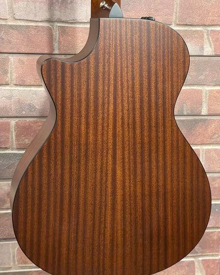 Taylor 352ce 12-String Acoustic-Electric Guitar