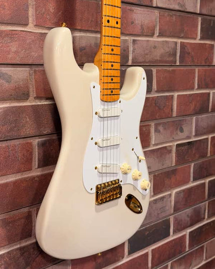 Fender Used AM Vintage 1957 Ltd Edition Commermorative Strat Electric Guitar