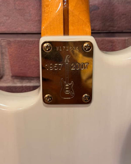 Fender Used AM Vintage 1957 Ltd Edition Commermorative Strat Electric Guitar