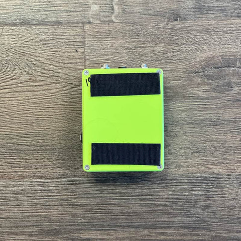 Fuzzrocious Used Playing Mantis Pedal
