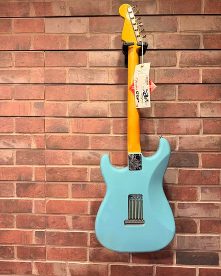 Fender 0117700897 Eric Johnson Stratocaster, Rosewood Fingerboard, Tropical Turquoise